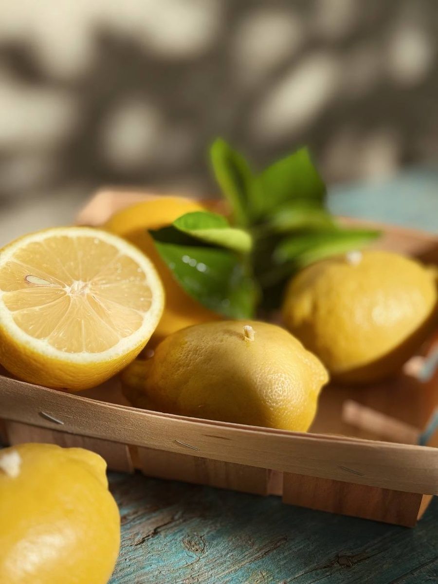 Свічка з бджолиного воску Bazhani "Lemon Candle / Лимон" у вигляді натурального лимона 050726-01 фото