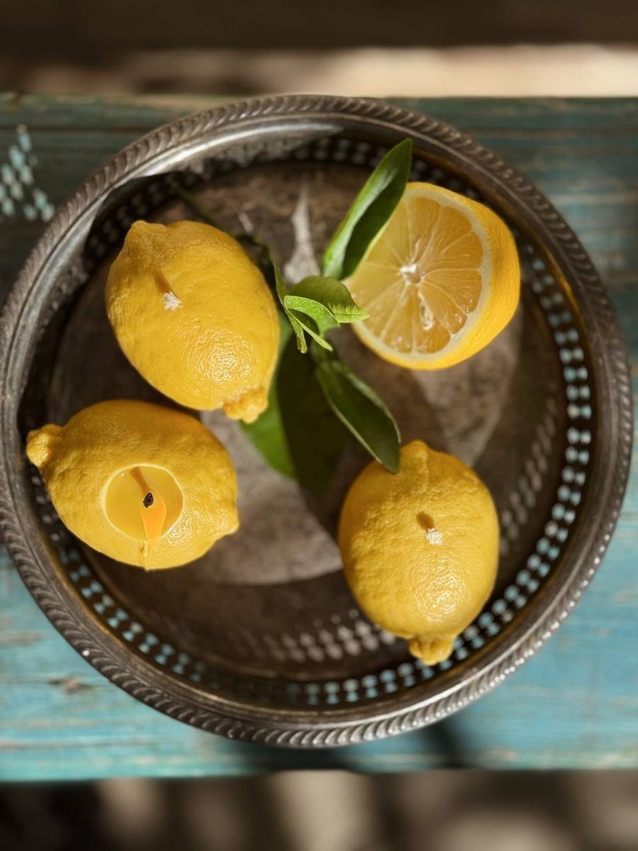 Свічка з бджолиного воску Bazhani "Lemon Candle / Лимон" у вигляді натурального лимона 050726-01 фото