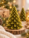 Різдвяна свічка Bazhani "Christmas Tree / Green" з натурального бджолиного воску, 9 &times; 7 см 217 фото 1