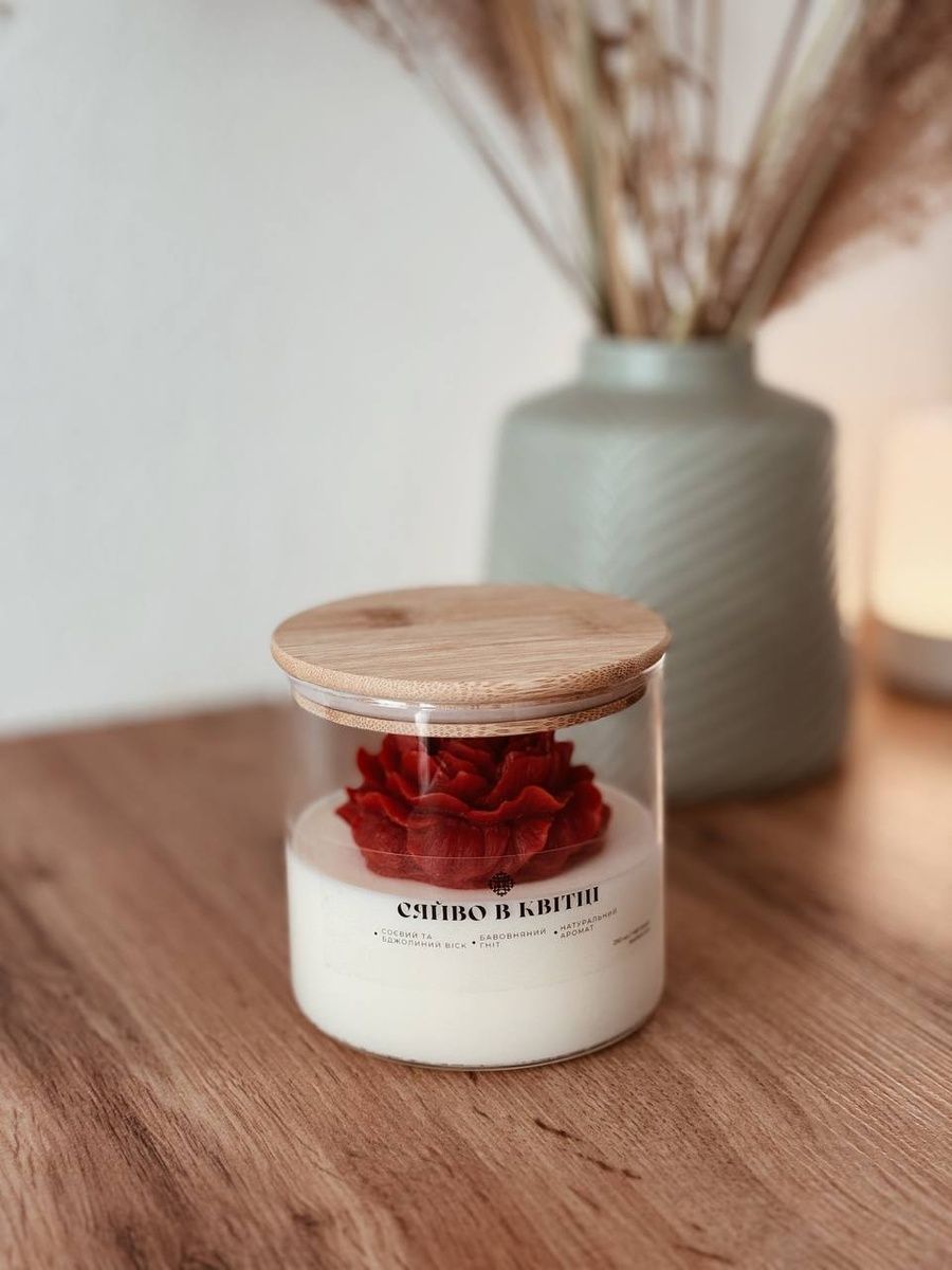 Естетична свічка Bazhani "Bloom Glow" з восковою квіткою (без аромату) 240226-01 фото